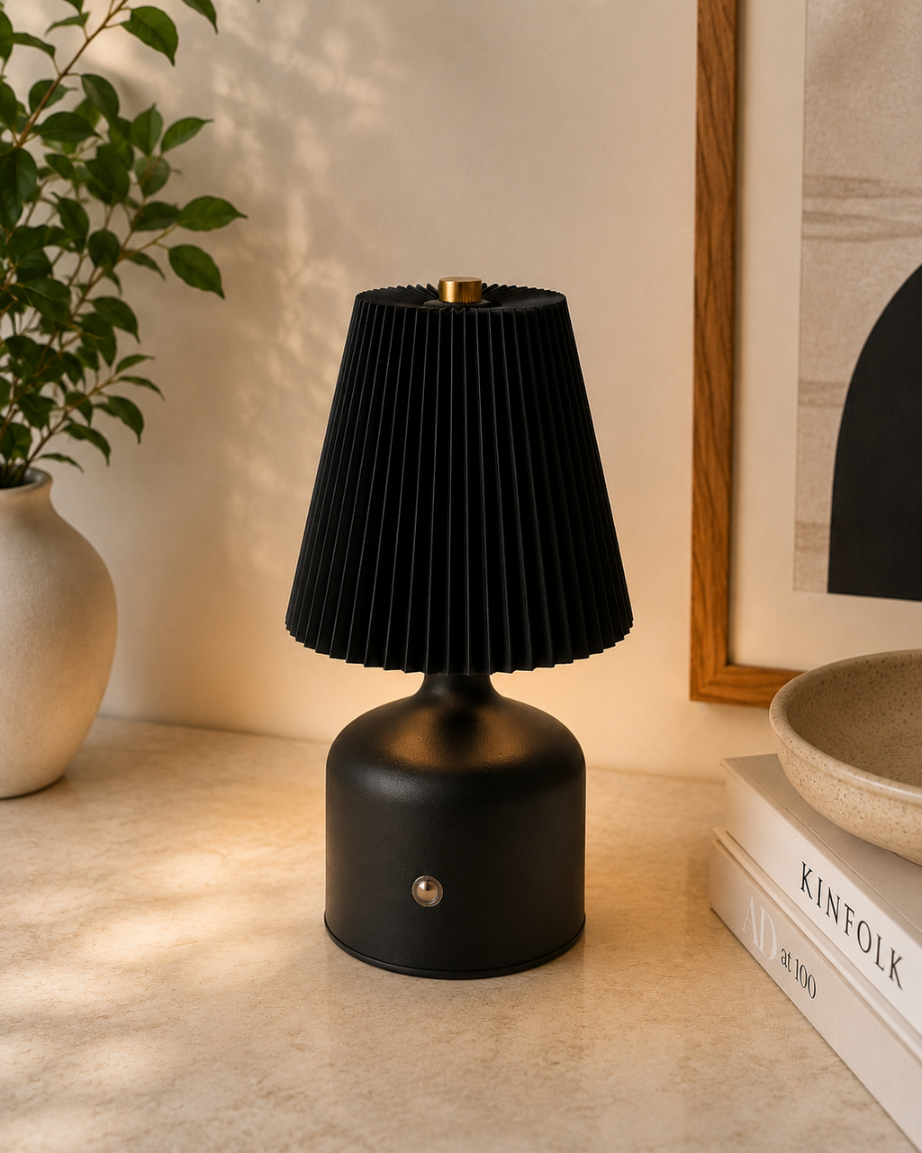 Kuro Touch Table Lamp
