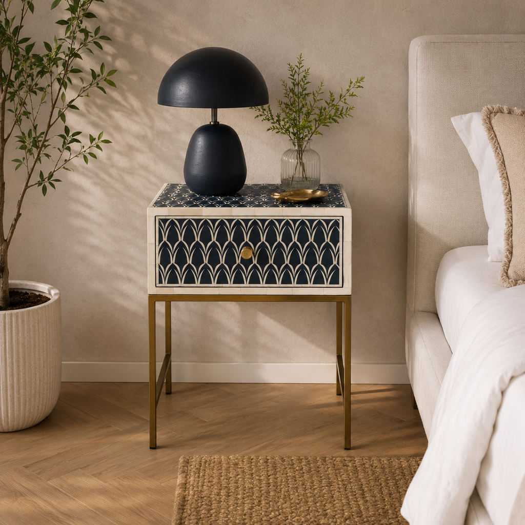 Noir Crest Side Table