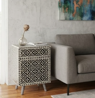 The Udaipur Lattice Bedside
