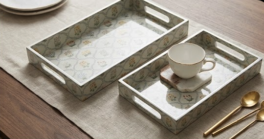 Meadow Bloom Tray Set (Set of 2)